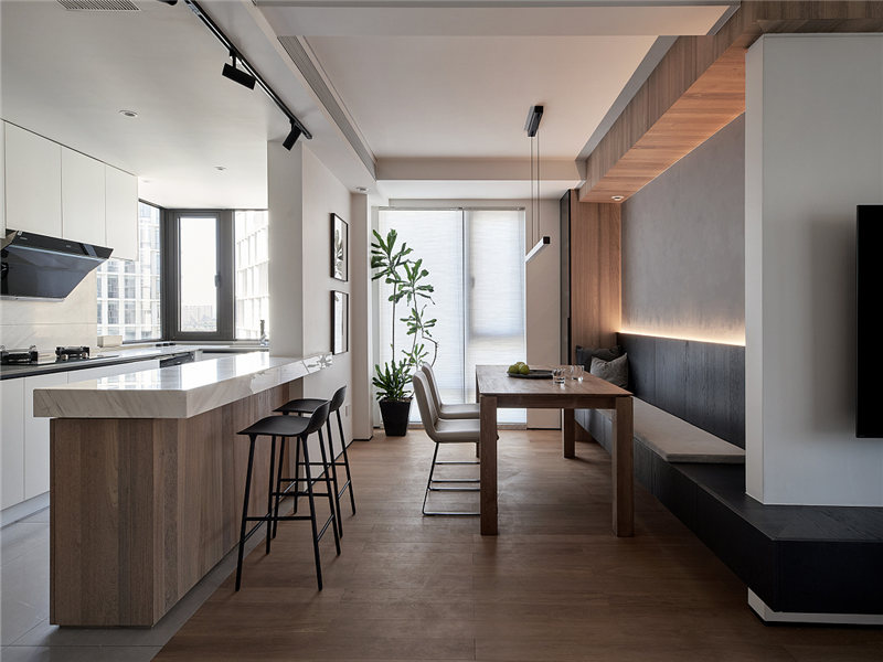 德陽裝飾墻定制施工中，是刷漆好還是貼壁紙好