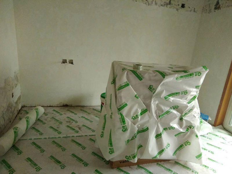 廚衛(wèi)地面找平，墻面抹灰