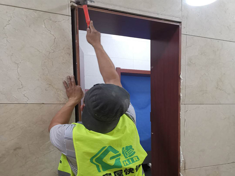 婁底防盜門修理找誰(shuí)來(lái)修，婁底維修公司怎么維修防盜門的