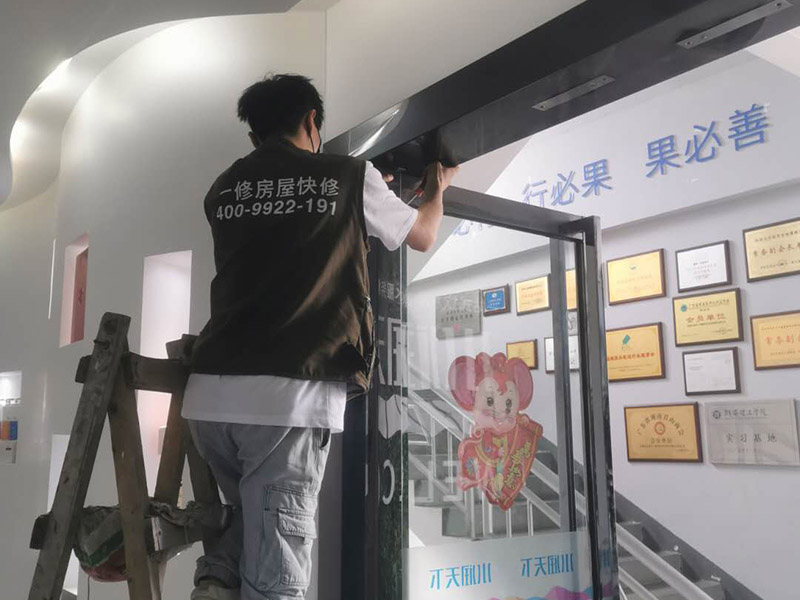 成都重型門維修專業(yè)商家，通常如何對重型門進行故障檢測