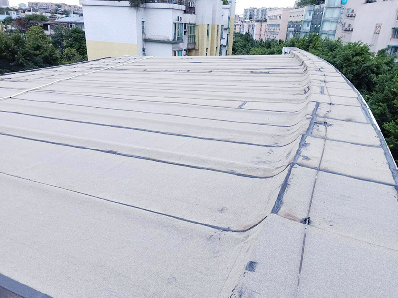 ?？谕吖ぞS修屋頂漏水通常從哪兒下手