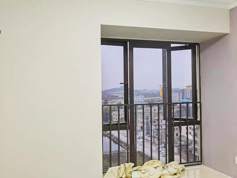 余姚市本地裝修公司怎么找客戶資源，主要方式有自己搭建網(wǎng)站平臺(tái)推廣、以及加盟有訂單的平臺(tái)合作接單，余姚市裝修公司怎么和裝修平臺(tái)合作，如何找到挑選合適的余姚市裝修平臺(tái)接單，先要了解余姚市裝修招商加盟政策，余姚市裝修工人找活平臺(tái)非常多，但是適合自己的則需要仔細(xì)了解。  余姚市裝修平臺(tái)接單非常多，傳統(tǒng)的齊家網(wǎng)、土巴兔、裝信通等，這些裝修平臺(tái)接單區(qū)域覆蓋了余姚市，面向的客戶群里主要是大型裝修公司，室內(nèi)裝修設(shè)計(jì)、別墅裝修設(shè)計(jì)等，繳納保證金普遍是在10萬(wàn)-30萬(wàn)不等，像傳統(tǒng)的東易日盛、金螳螂·家、百安居、愛(ài)空間等裝修公司都入駐了這些接單平臺(tái)。  新興的余姚市裝修工人找活平臺(tái)，比如：久益一修、益修快裝等，覆蓋全國(guó)各地，余姚市裝修維修免費(fèi)招商加盟，訂單類型包括余姚市室內(nèi)裝修、余姚市房屋維修、余姚市防水補(bǔ)漏、余姚市墻面翻新、余姚市水電維修安裝、余姚市門窗維修安裝、余姚市家具家電維修安裝，房屋裝修維修一站式服務(wù)施工品牌，訂單類型多。  余姚市裝修招商加盟優(yōu)先推薦找能夠保訂單量的平臺(tái)合作，好是平臺(tái)只招募一個(gè)加盟商，規(guī)避內(nèi)部競(jìng)爭(zhēng)，益于訂單成交！選擇訂單類型多的平臺(tái)，套餐類裝修平臺(tái)很多，通常業(yè)務(wù)量小 ，競(jìng)爭(zhēng)大，平臺(tái)收費(fèi)貴等，推薦選擇服務(wù)費(fèi)根據(jù)訂單量的多少按月算，保證金在5萬(wàn)遠(yuǎn)以上的，這樣有益于減少加盟商的經(jīng)營(yíng)風(fēng)險(xiǎn)。