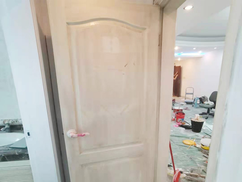 家具木門被踢壞了，若要自己動手進行家具木門維修要用到哪些工具