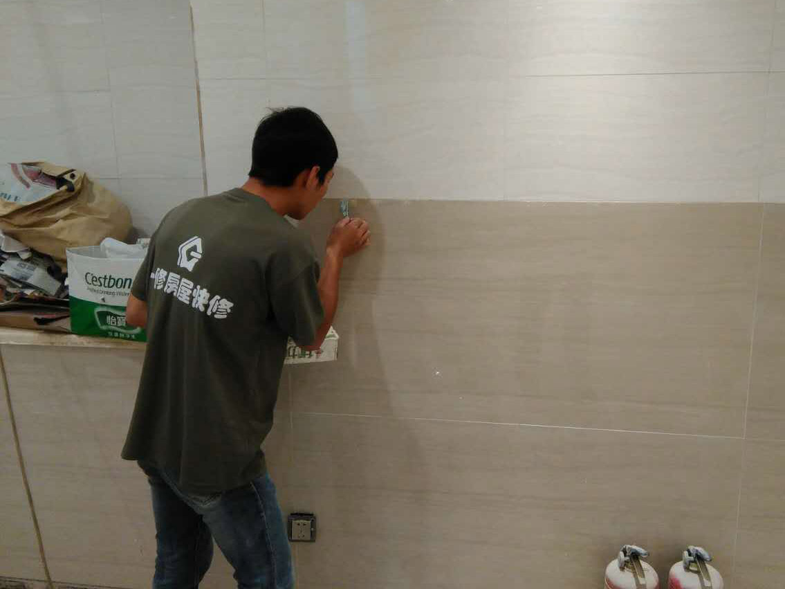 綿陽屋頂漏水維修反復(fù)滲漏原因，綿陽屋頂漏水怎么處理