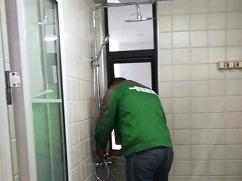 廣州墻體滲水怎么修好，廣州墻體怎么確定是滲水