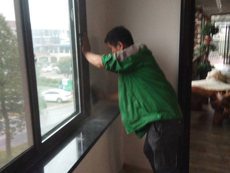 重慶廚房漏水是怎么回事，重慶廚房怎么預(yù)防漏水問(wèn)題