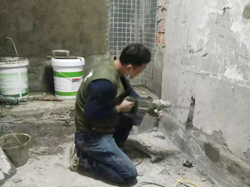 武漢修水管的師傅哪里找，是應該找游擊隊師傅還是維修公司的師傅