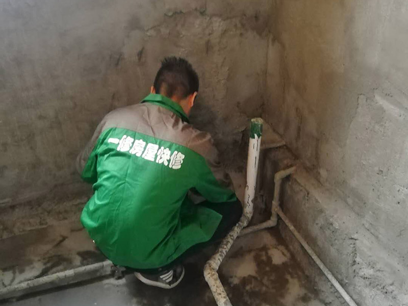 衛(wèi)生間漏水怎么查找漏水點(diǎn)，上海衛(wèi)生間漏水專業(yè)維修該找誰