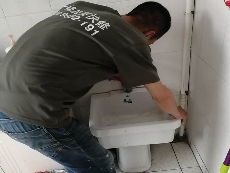 不知道沈陽(yáng)下水管道維修電話，但又著急維修漏水時(shí)該怎么辦