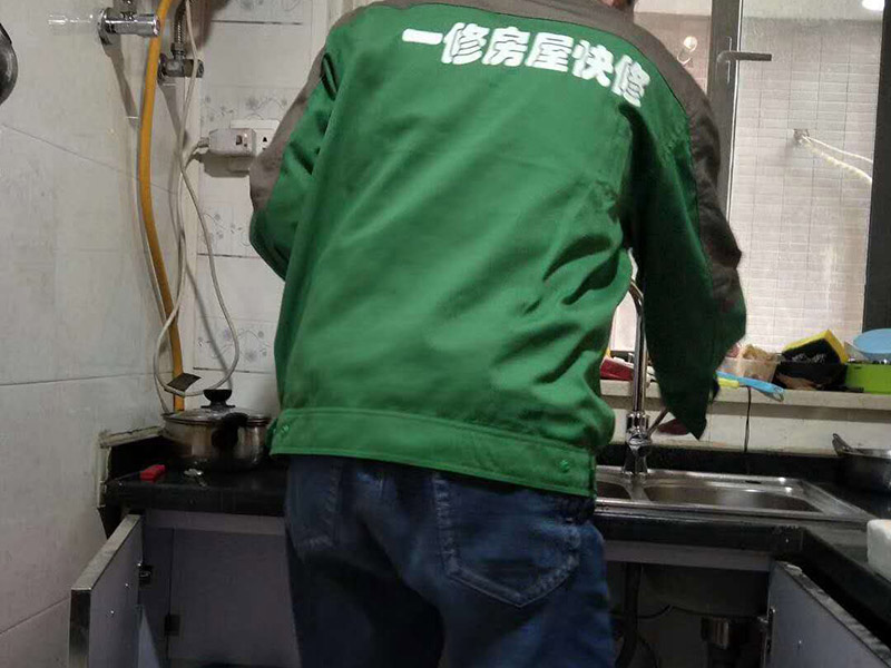 周口廚房隔斷裝修專業(yè)工人，廚房隔斷裝修怎么做好看