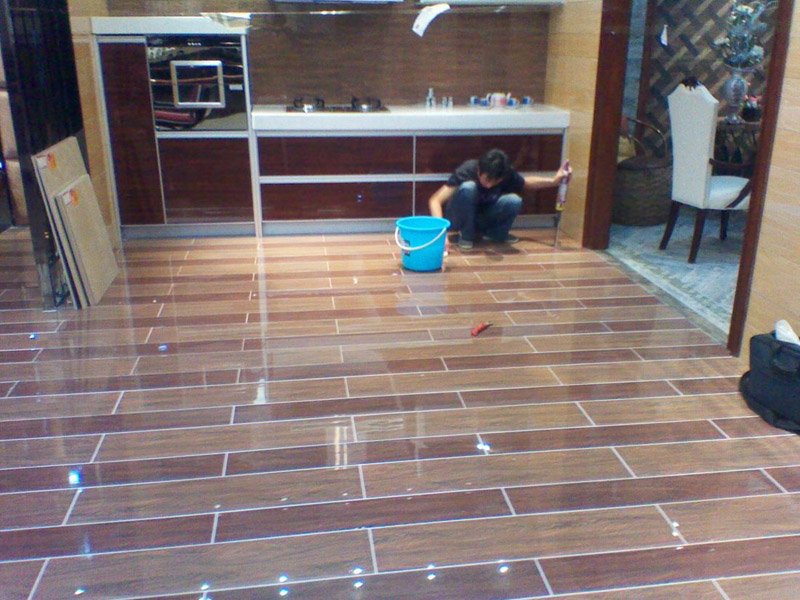 瓷磚美縫好處多，防水耐磨不沾臟污易清