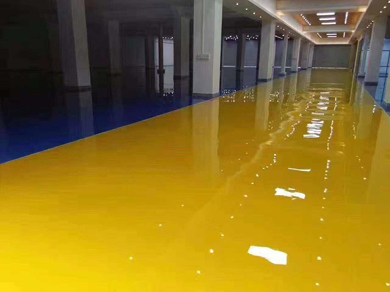 自流平地坪翻新怎么做，找準(zhǔn)開裂位置兩