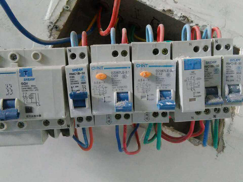 跳閘推不上去好惱火！其實要解決也很簡