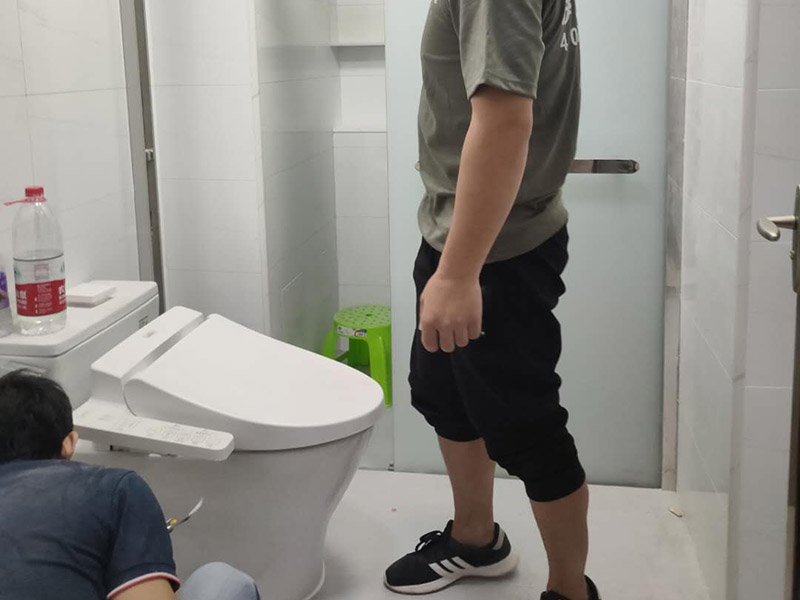周口衛(wèi)浴維修師傅哪里有，衛(wèi)浴維修自己