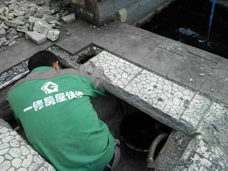 深圳屋頂防水補(bǔ)漏 深圳福田區(qū)翠?；▓@專(zhuān)業(yè)屋面防水補(bǔ)漏工程